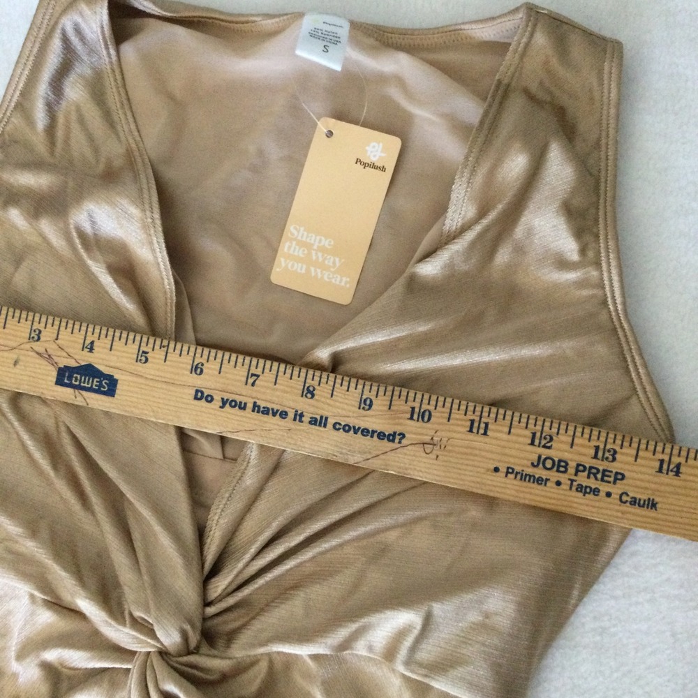 Elegant Gold Maxi Dress - Picture 7 of 10